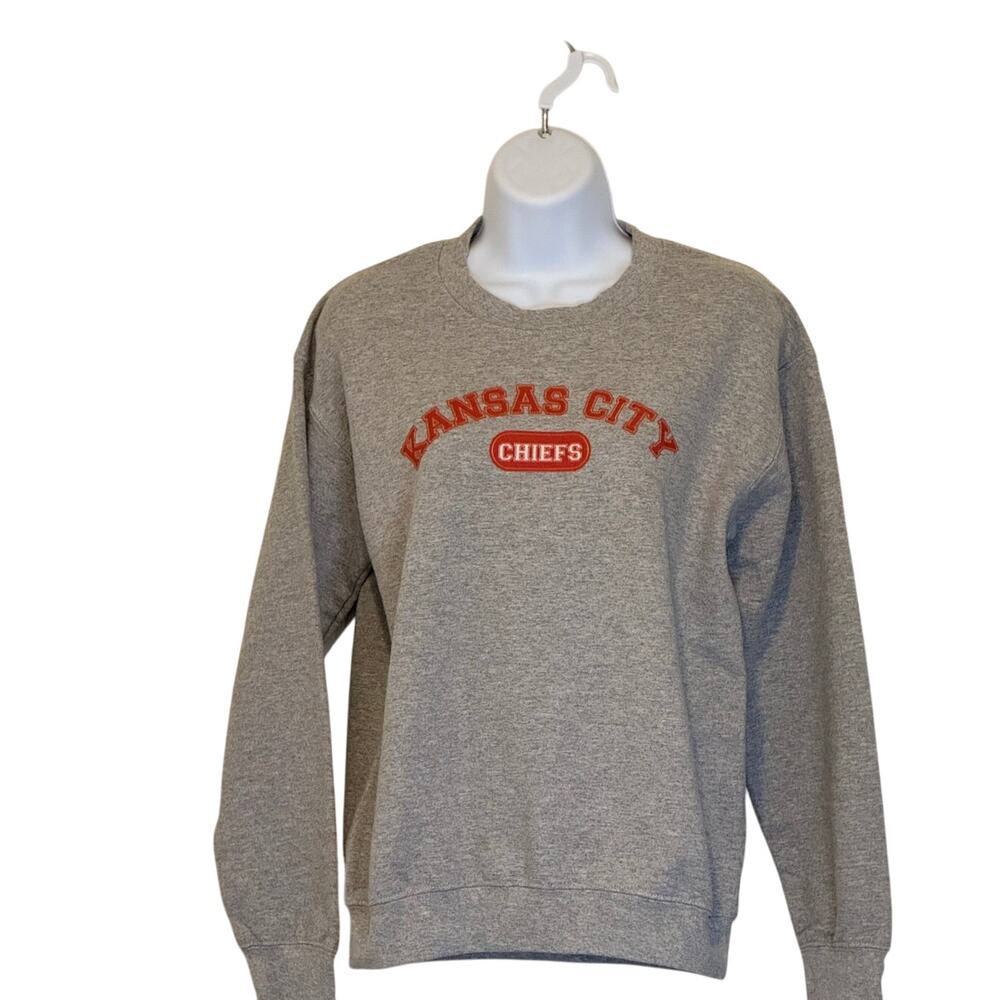 KC Chiefs Taylor Swift Karma 13 Sweatshirt Women’s Small Red Swiftie NFL Fan